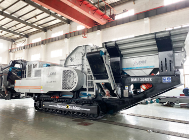 移动反击式破碎站