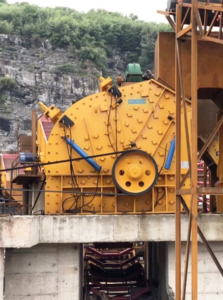 PFW欧版反击式破碎机