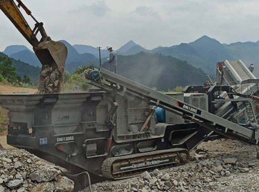 广东清远时产180-220吨石灰石履带式移动破碎生产线