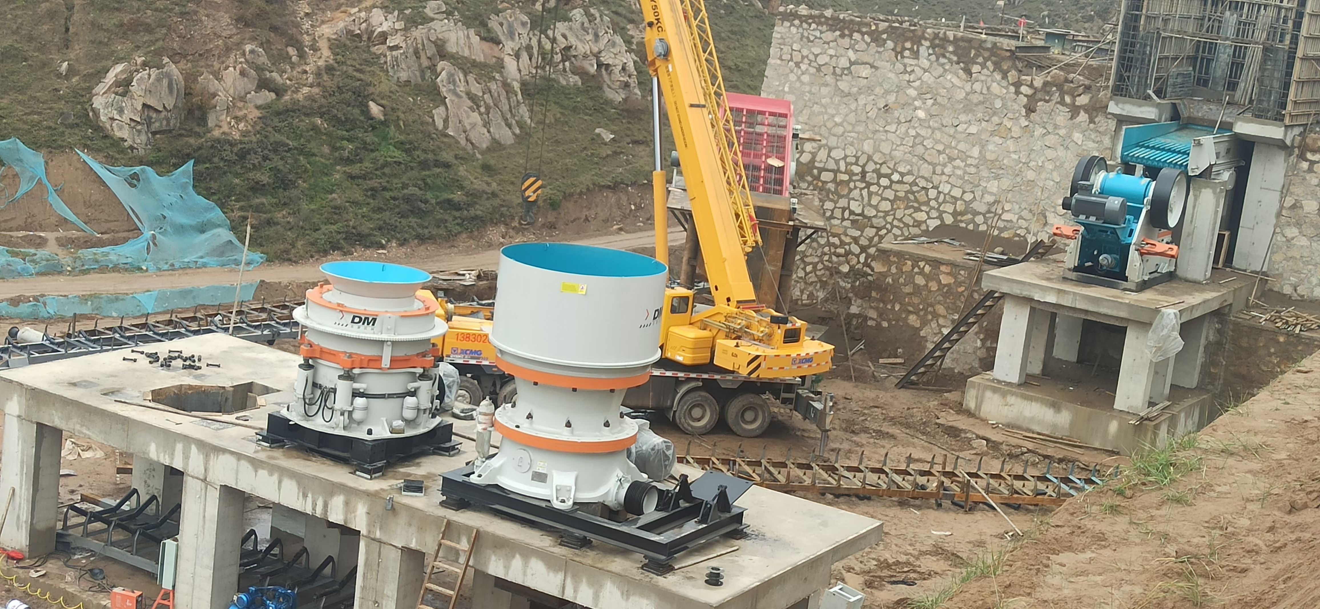 【东蒙案例】客户时产600吨花岗岩碎石制砂生产线项目进入安装冲刺阶段!! 现场精彩图集一看究竟